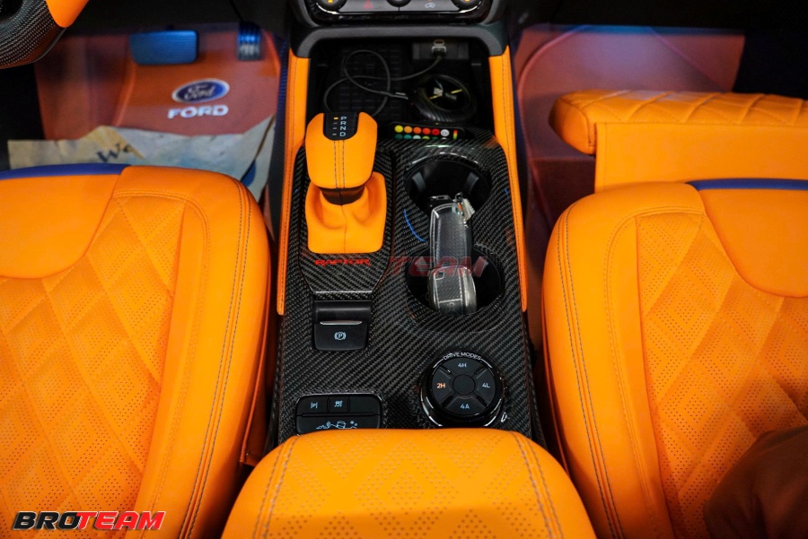 Đổi Màu Nội Thất Ford Raptor V6