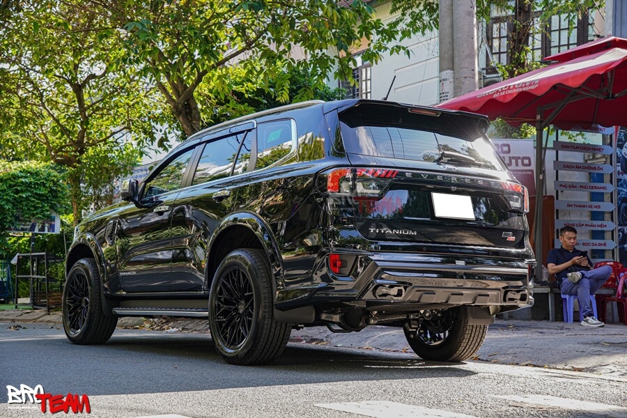 phụ kiện Ford Everest chất