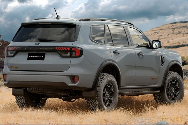 Đánh giá Ford Everest Tremor 2026