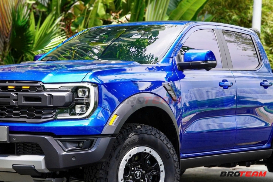 Chi tiết led cua bánh xe sau khi độ Ford Ranger Raptor