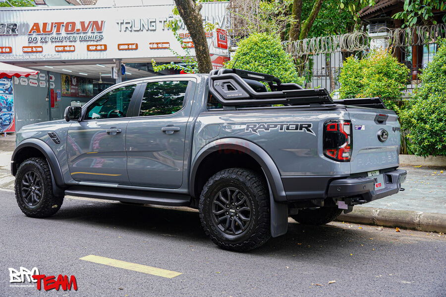 Ford Ranger Raptor độ nhẹ