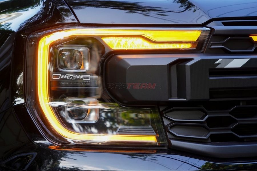 Mí led chữ C mặt calang