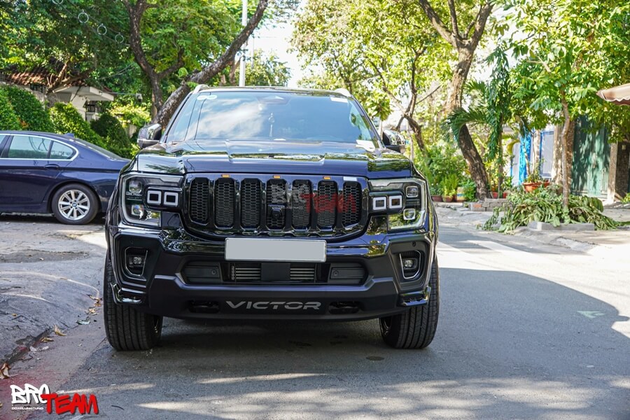 Độ body kit Victor V3 cho Everest