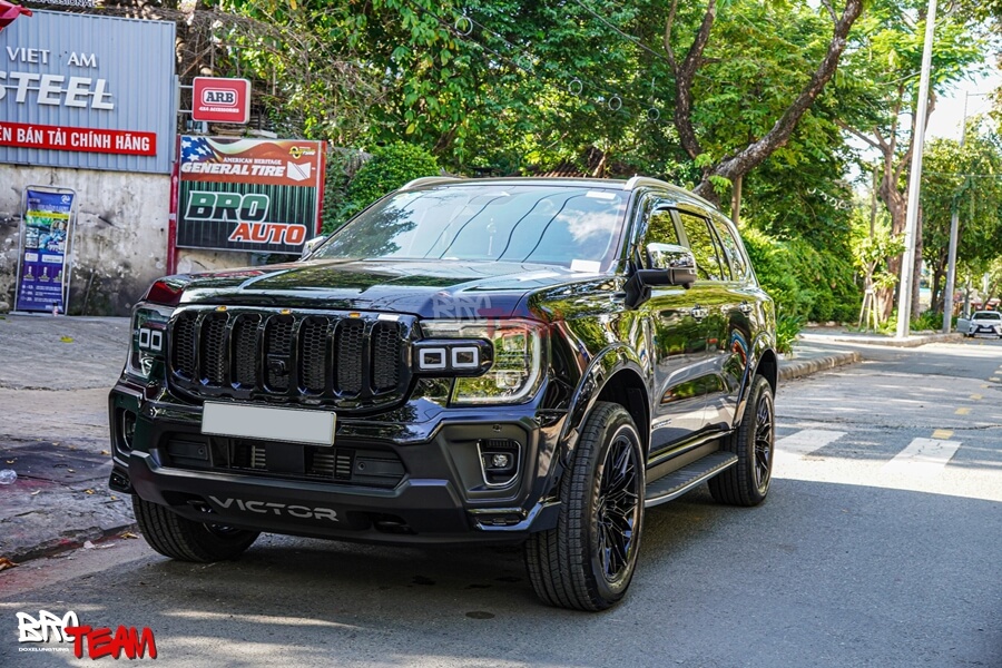Độ body kit Victor V3 Everest