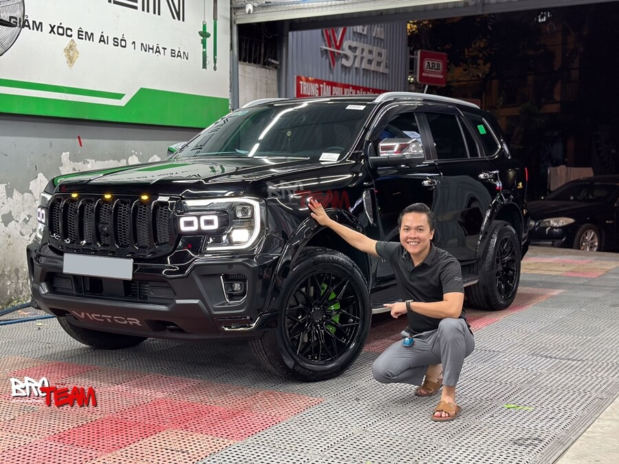 Độ body kit Victor V3 Everest