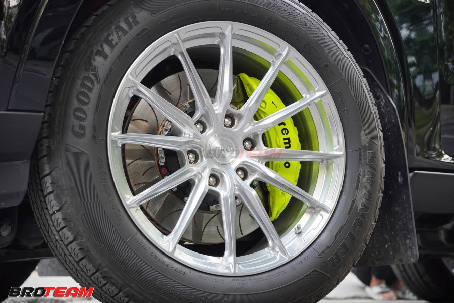 Ford Everest độ phanh đĩa