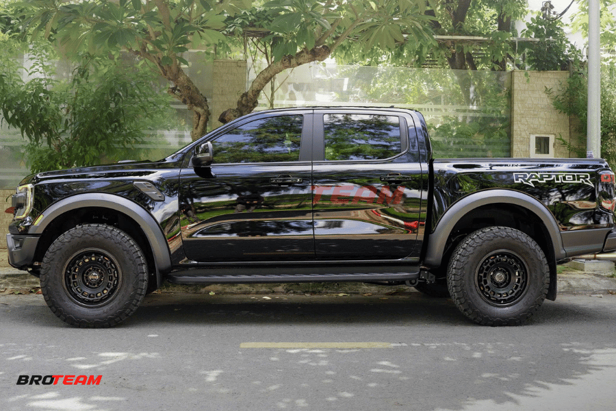Ford Ranger Raptor sau khi hoàn thành gói độ tại BROTEAM