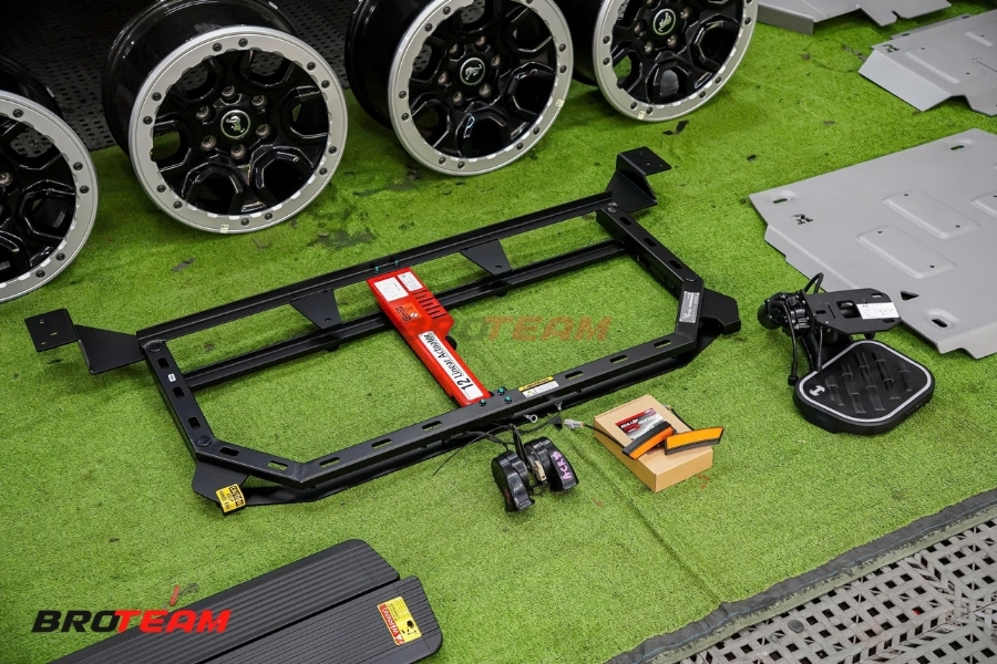 Chi tiết ghế chỉnh điện Vtseel V2 hàng 2 khi đô Ford Ranger Raptor