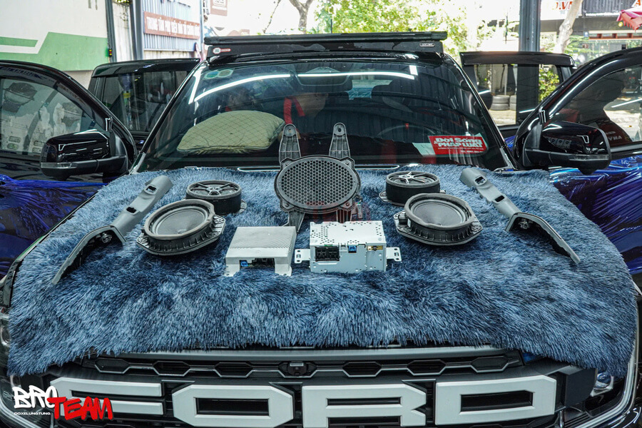 Gói độ âm thanh B&O chính hãng cho Ford Ranger Raptor 2023+