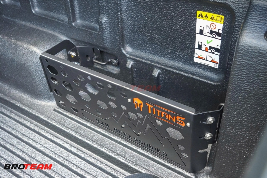 Hộp Đựng Đồ Gắn Thành Thùng Xe TITANS 4x4