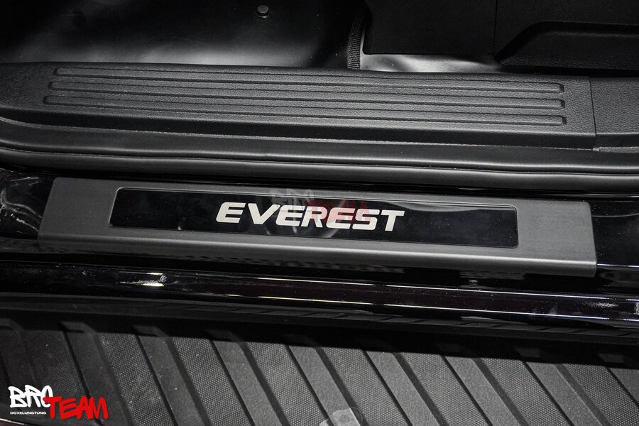nẹp bước chân ngoài cho xe Ford Everest