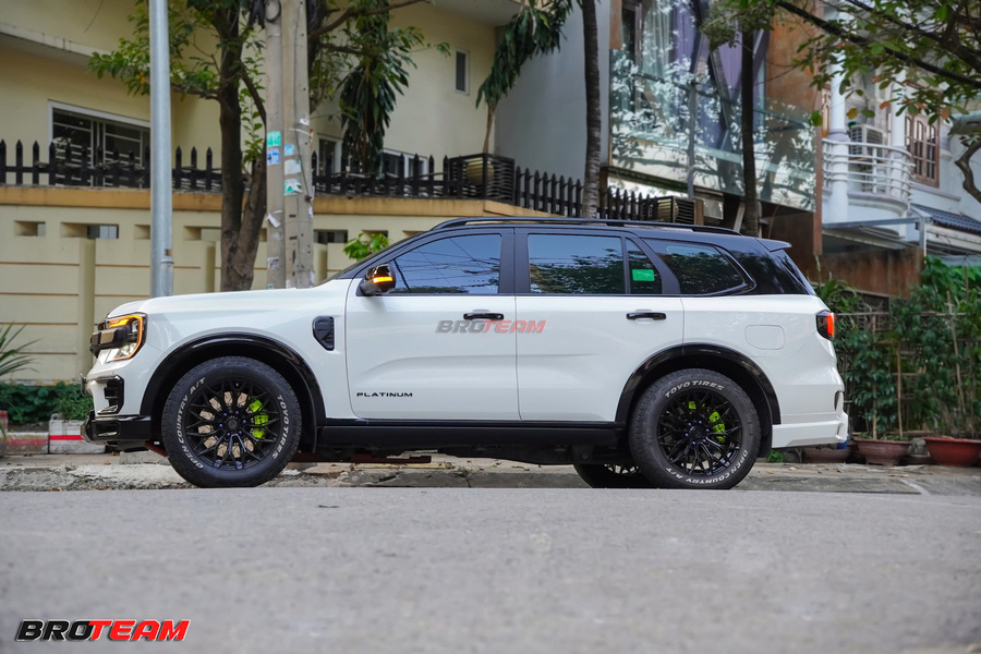 Mâm xe Ford Everest 20 inch thể thao cao cấp