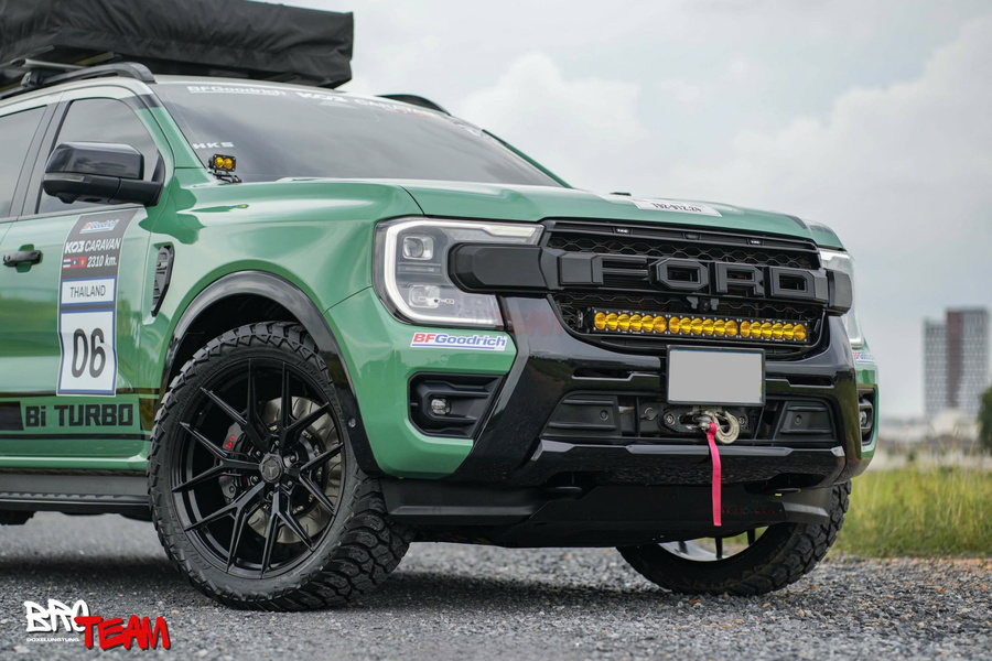 Mặt calang chữ Ford cho xe Everest