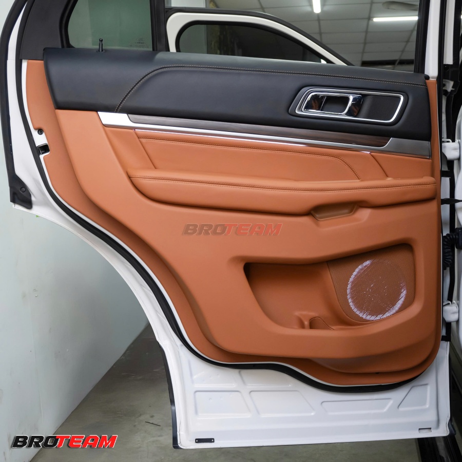 Độ nội thất cho Ford Explorer 2017