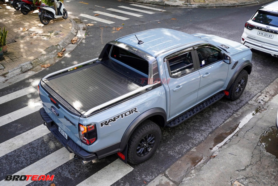 Nắp Thùng Cuộn Điện Option 4x4 Ford Raptor V6