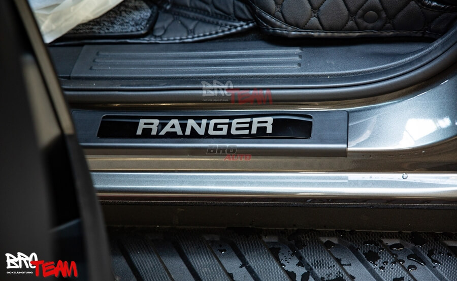 Nẹp bước chân cho Ford Raptor