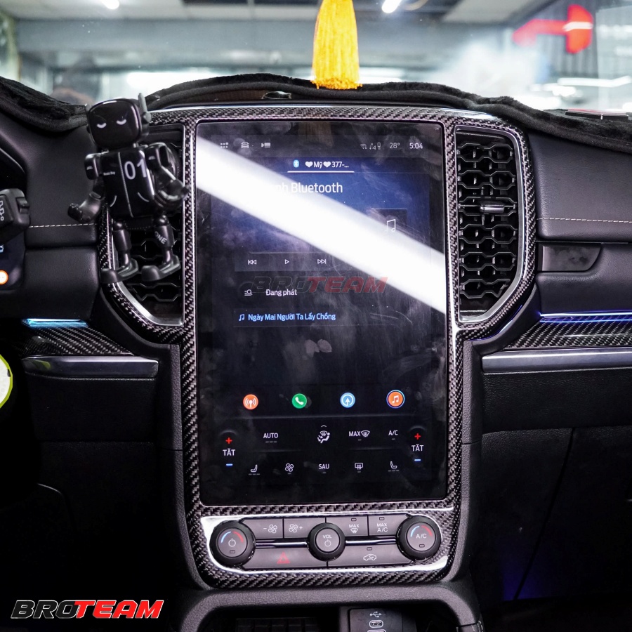 Độ carbon nội thất Ford Everest