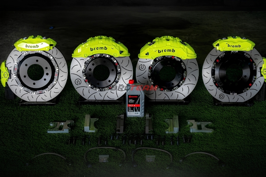 Ốp Brembo 19Z thiết kế nổi bật cho phầm mâm màu Hyper Black