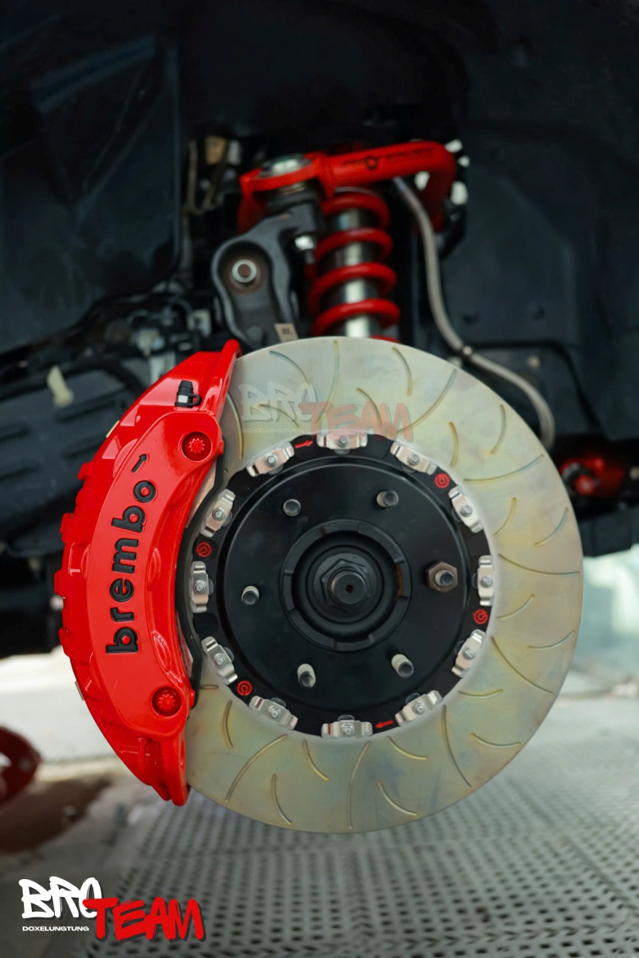 Phanh Brembo 19Z màu đỏ thể thao
