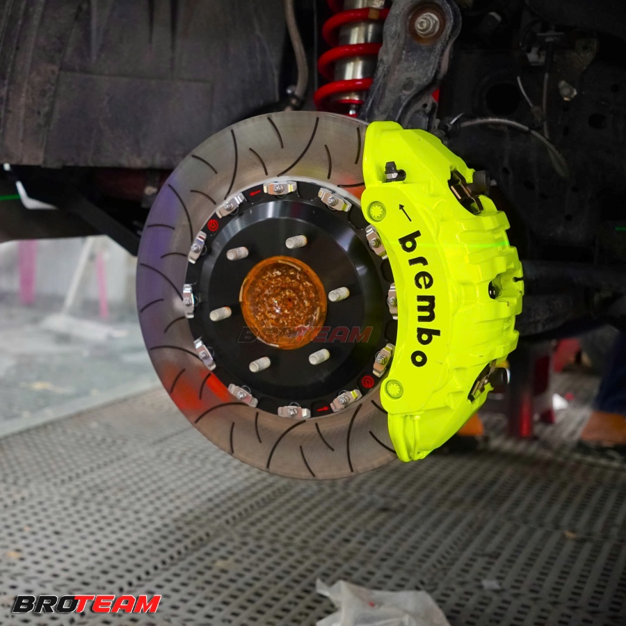 Phanh Brembo hiệu suất cao