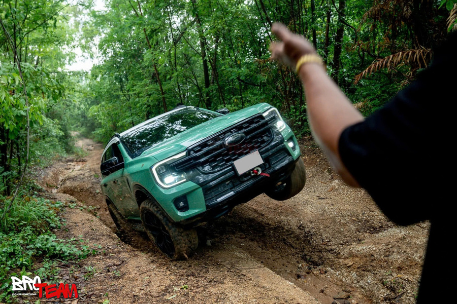 Phuộc Profender OEM 2.5 cho Ford Everest 2023