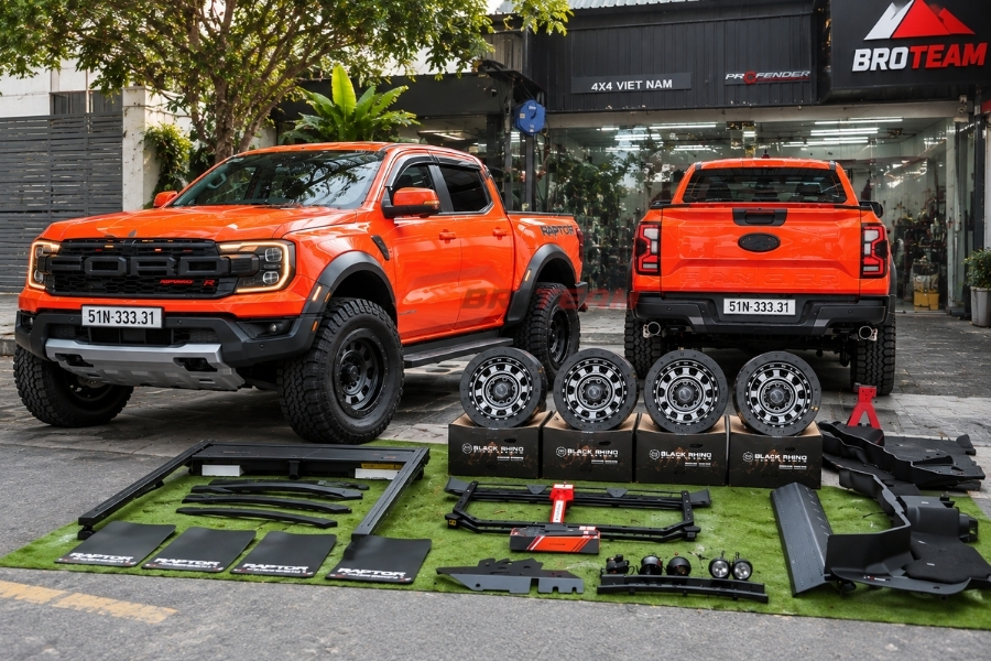 Tổng thể gói độ full xe Ford Raptor màu cam