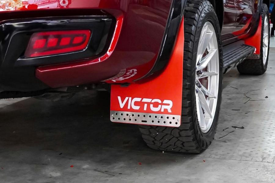 Vè Chắn Bùn Victor Sau Khi Lắp Lên Xe