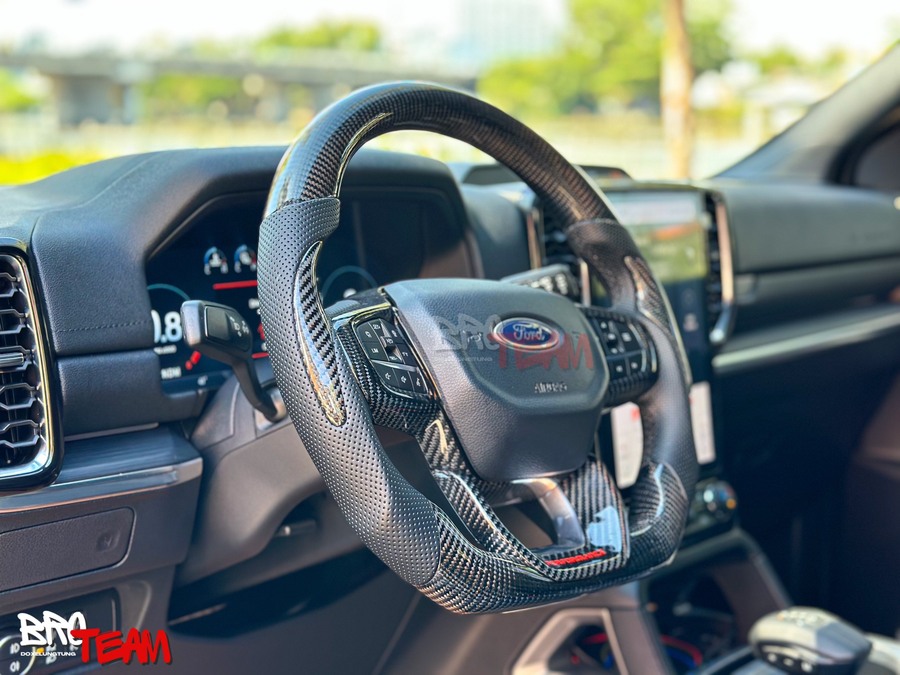 vô lăng Carbon cho xe Ford Everest