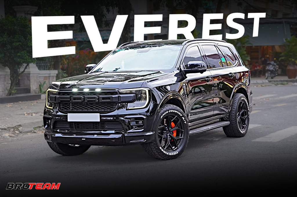 Xe Ford Everest 2026 độ chất Full Black