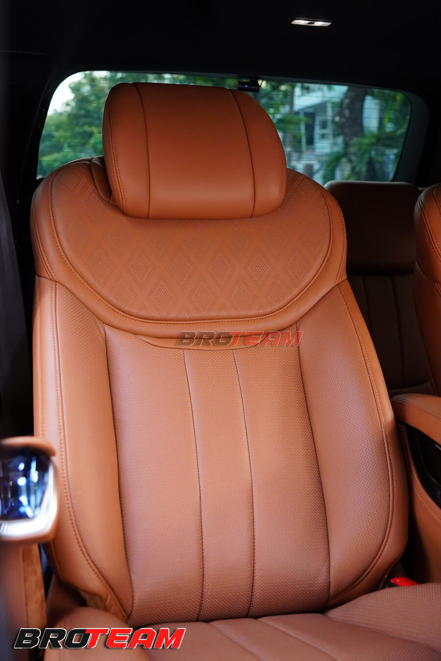 Nâng cấp ghế Limousine Everest