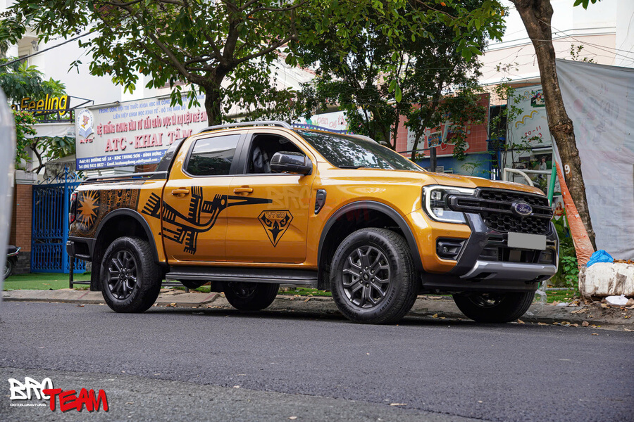 Dán tem Ford Ranger 2024