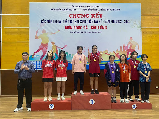 Làm Cup, Huy Chương, Cờ lưu niệm Quận Tây Hồ, Hà Nội