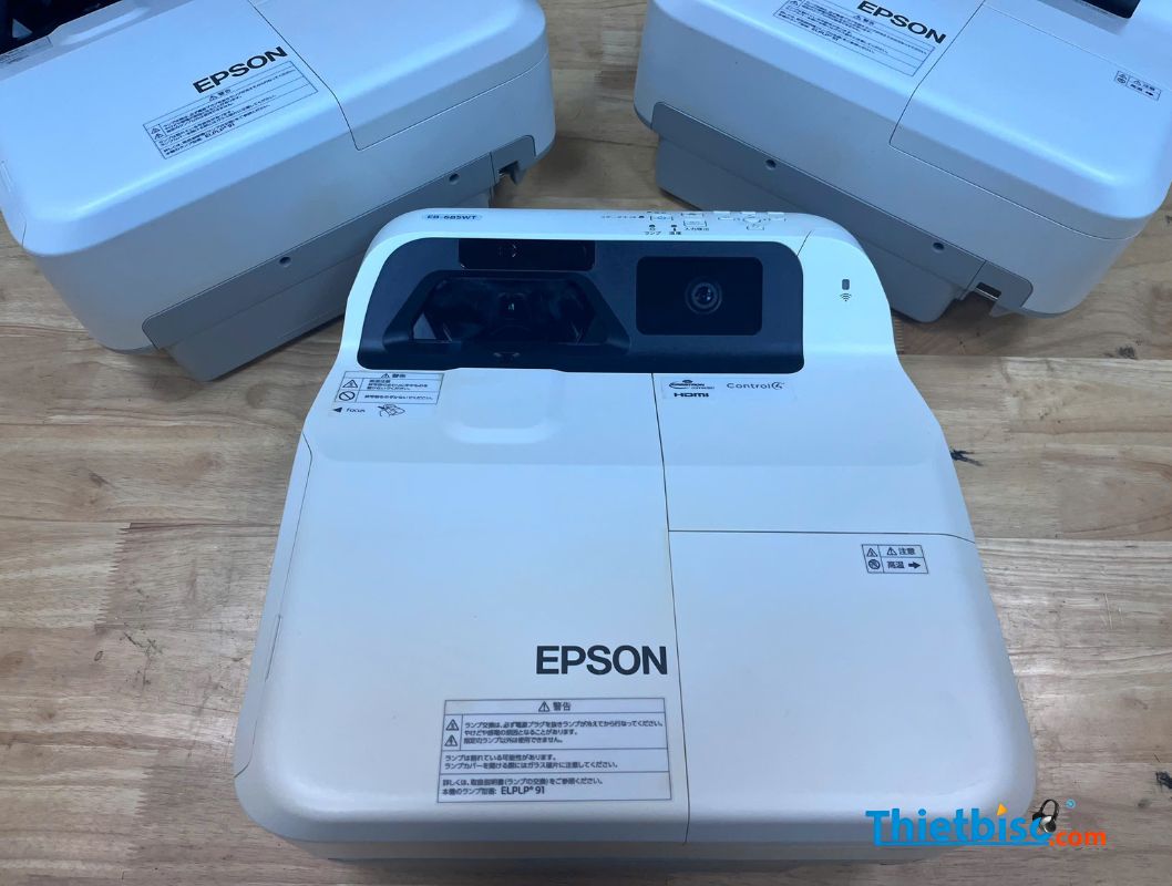 Máy Chiếu Cũ Siêu Gần EPSON EB-685WT