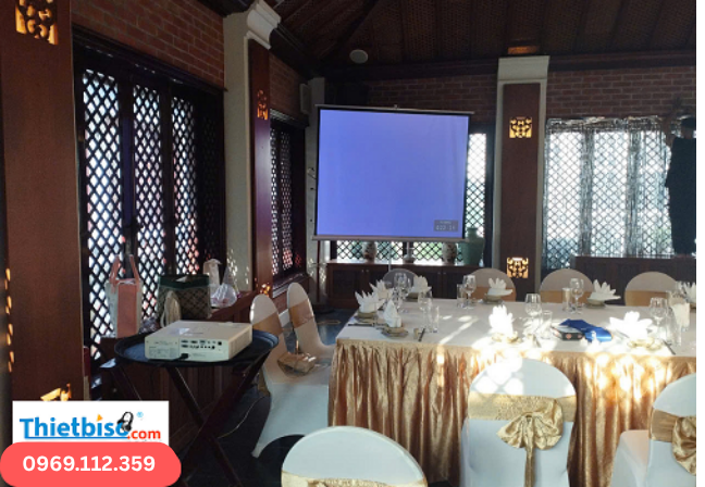 Thuê máy chiếu quận Long Biên