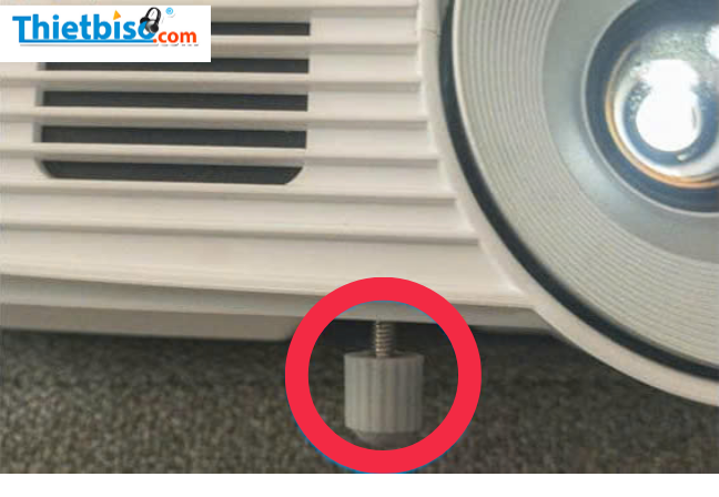 hình ảnh máy chiếu bị méo mó, biến dạng