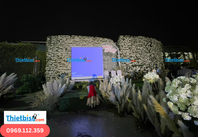 Thuê máy chiếu hà nội