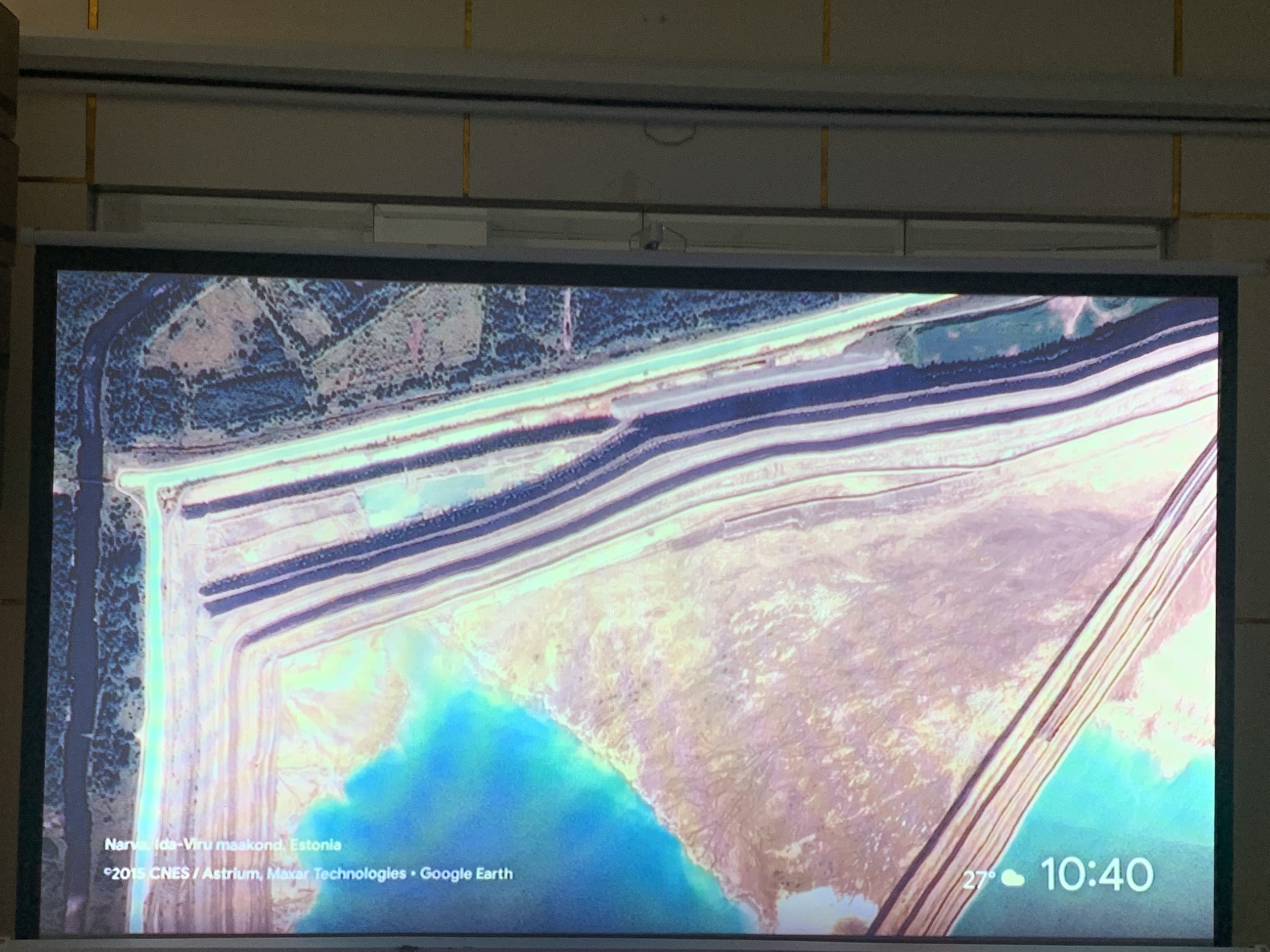 Máy chiếu cũ PANASONIC PT LB-412