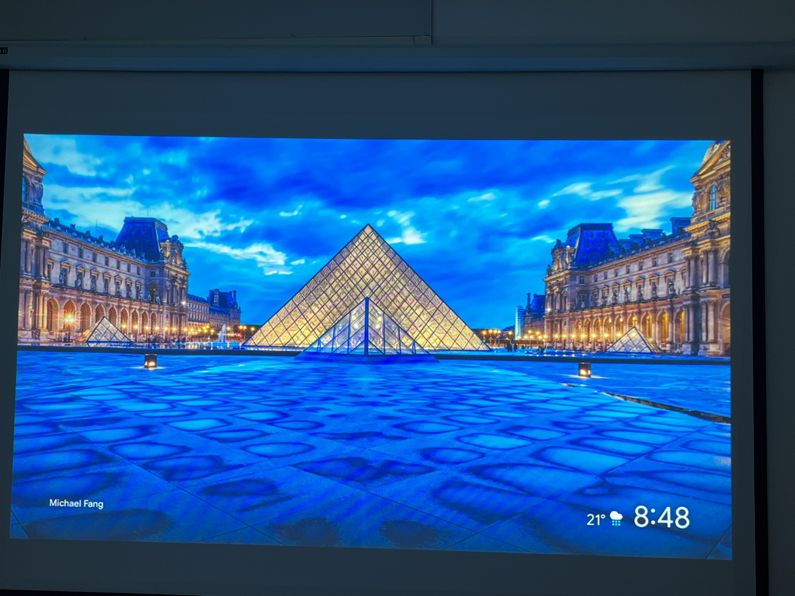 Máy chiếu cũ Panasonic PT-VW545NJ