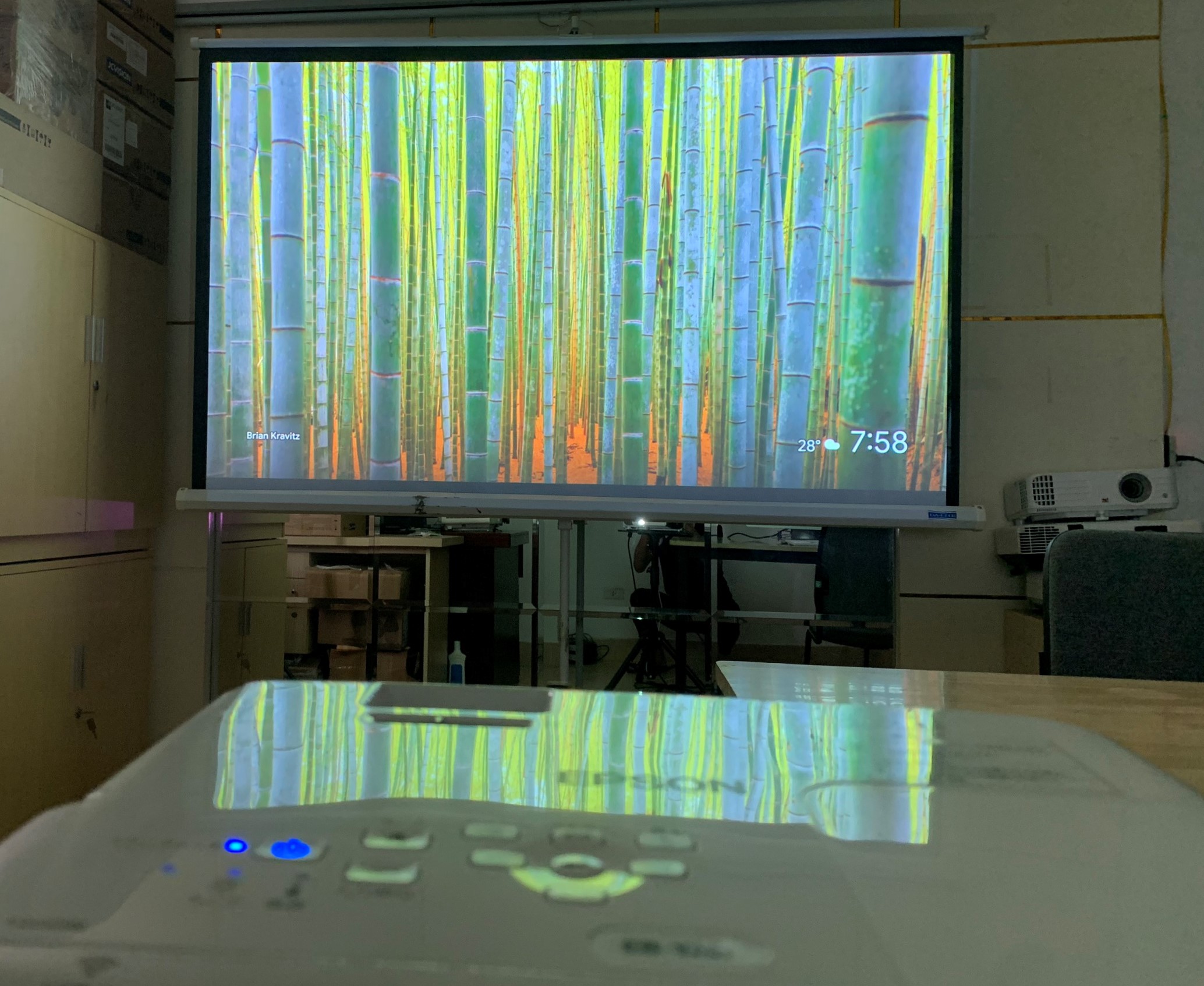 Máy Chiếu Cũ Epson EB-W41