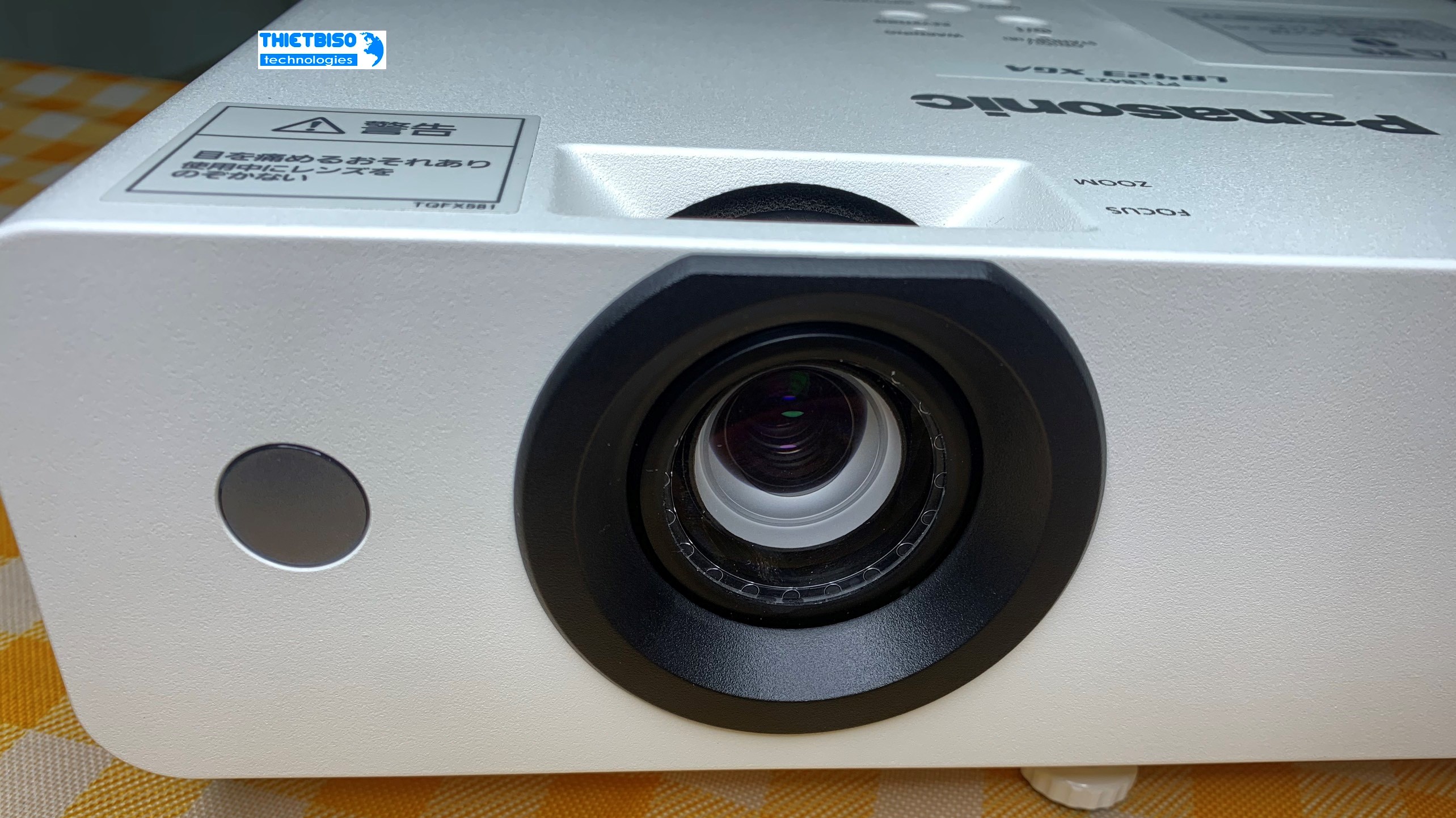 Máy chiếu cũ PANASONIC PT-LB423