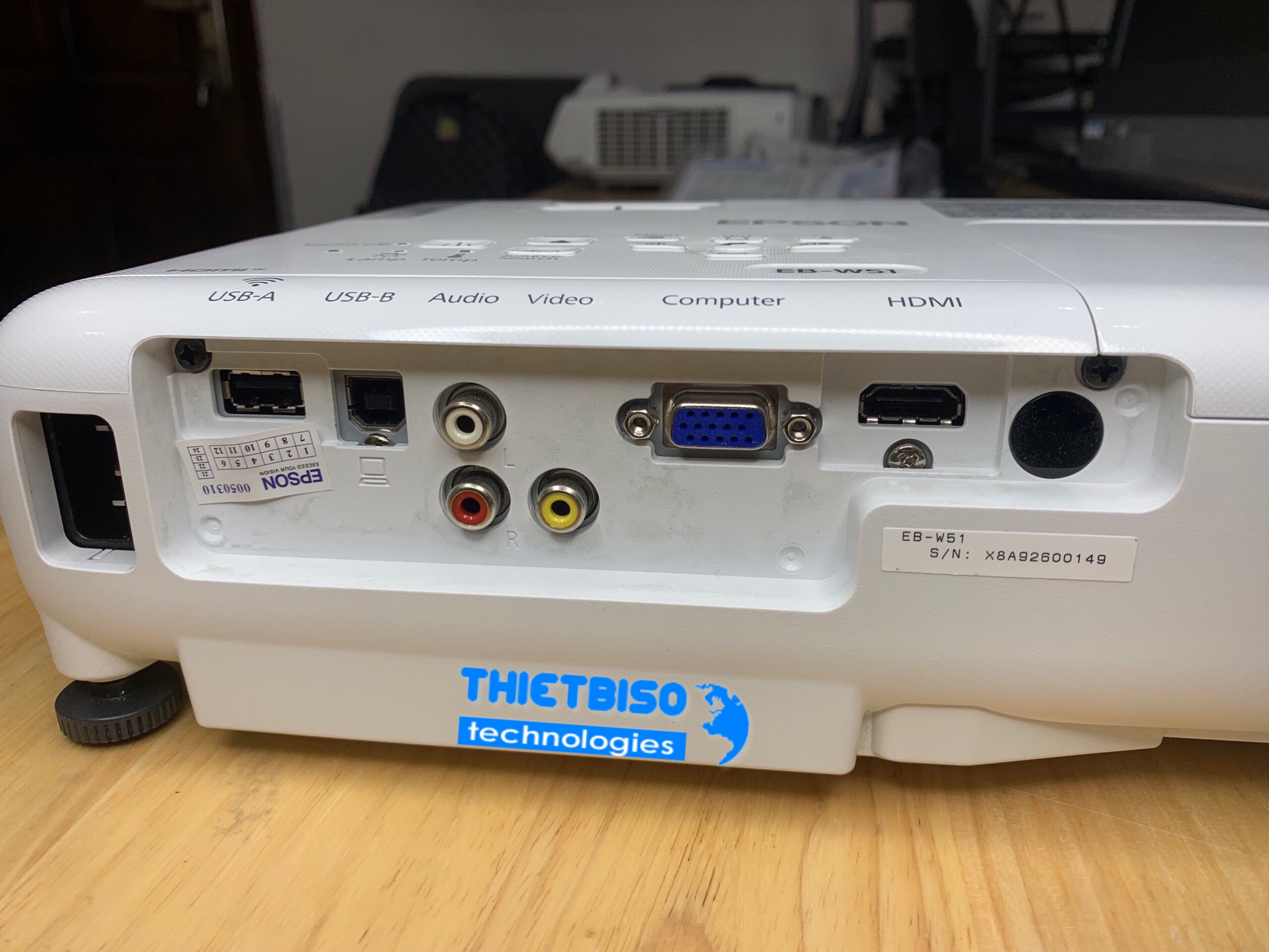 Máy chiếu EPSON EB-W51