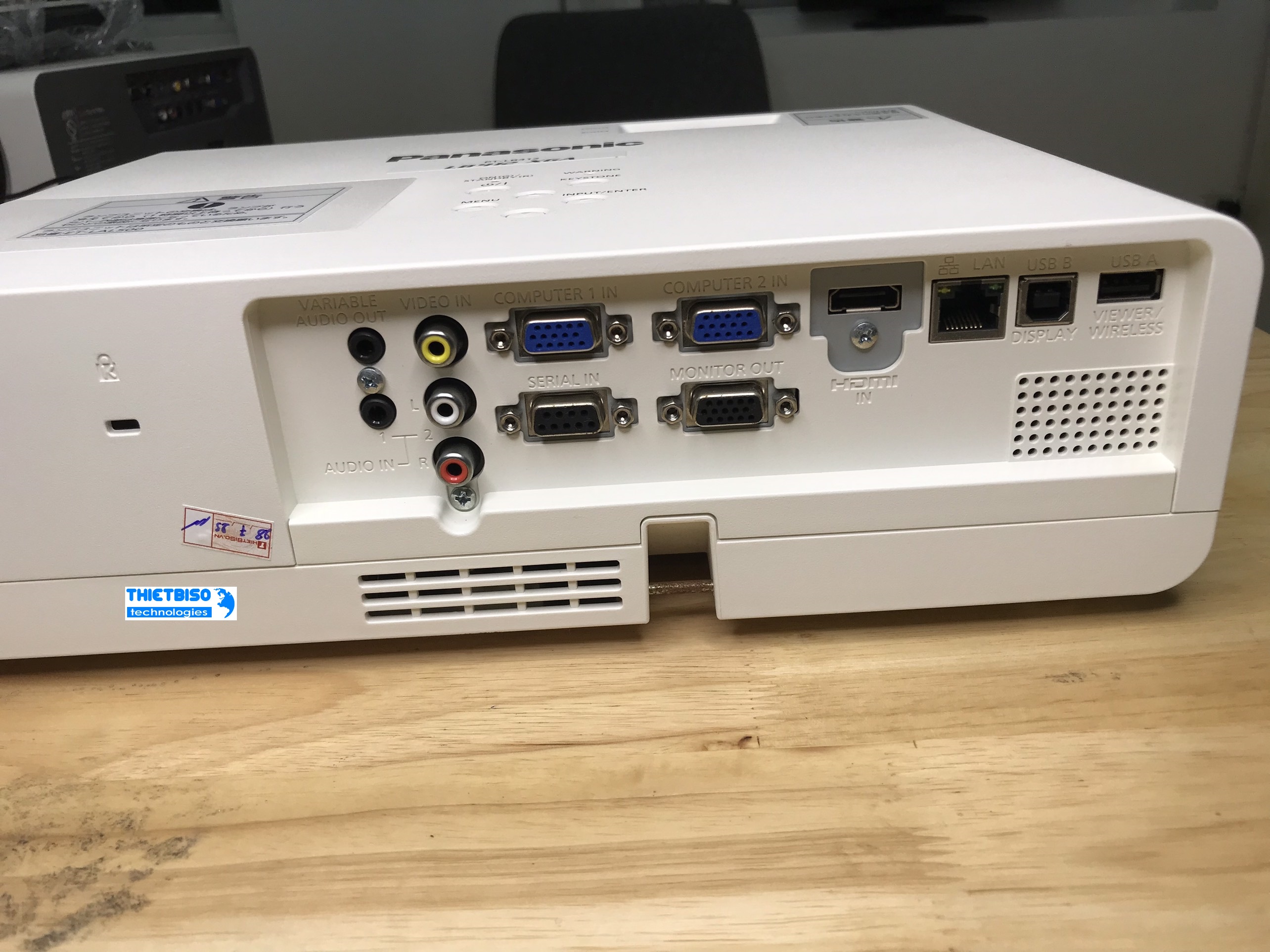 Máy chiếu cũ PANASONIC PT LB-412