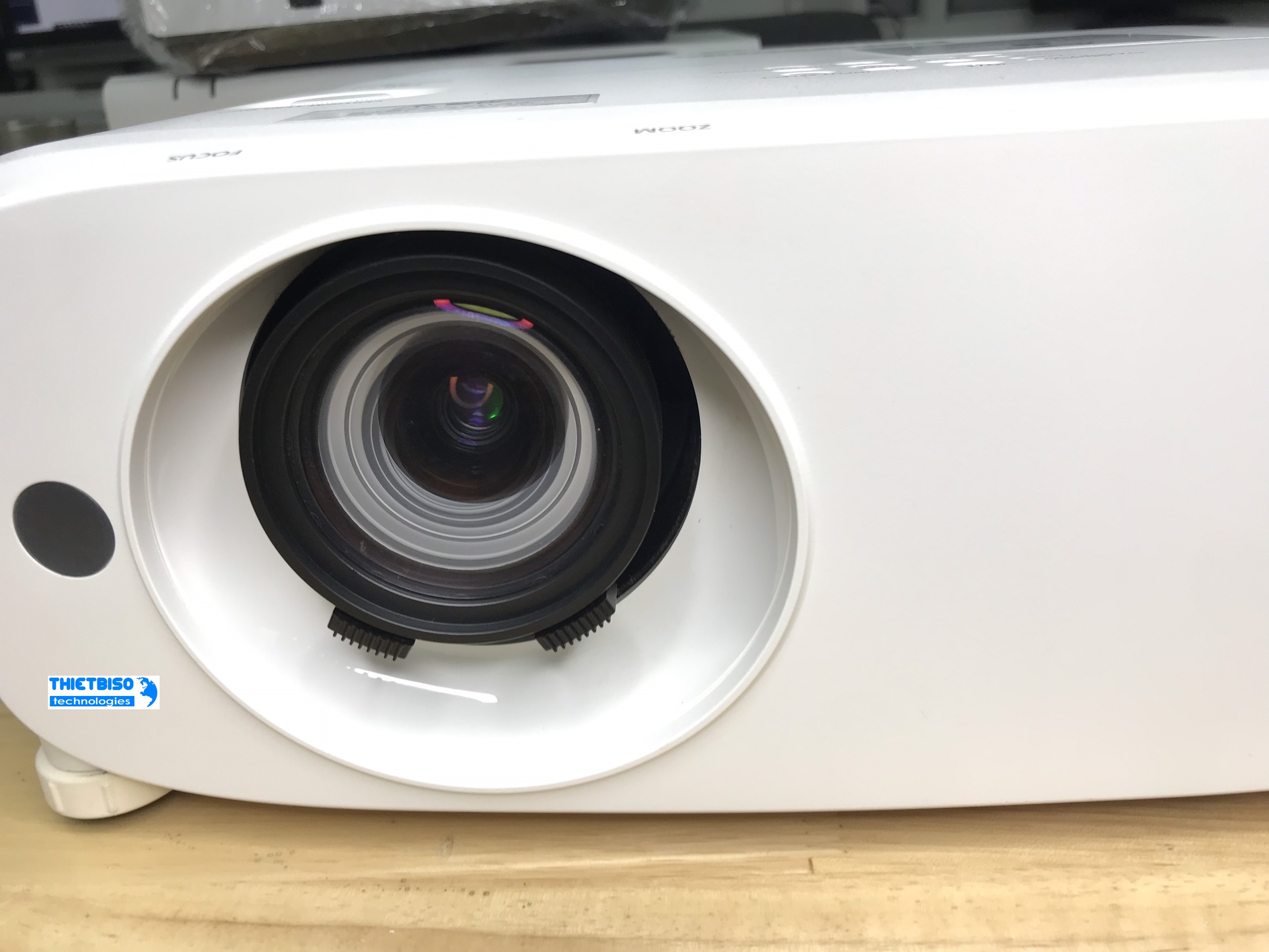 Máy chiếu cũ Panasonic PT-VW535N giá rẻ