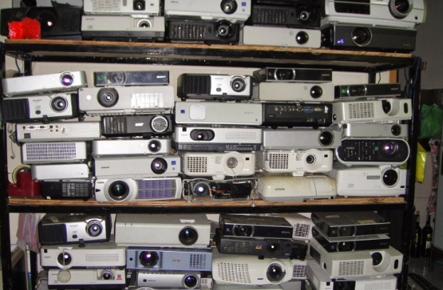 Cách sửa máy chiếu bị mờ