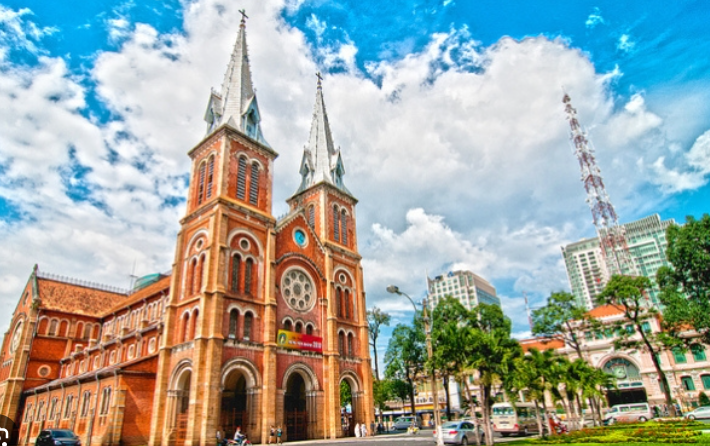 Thuê máy chiếu tại tphcm