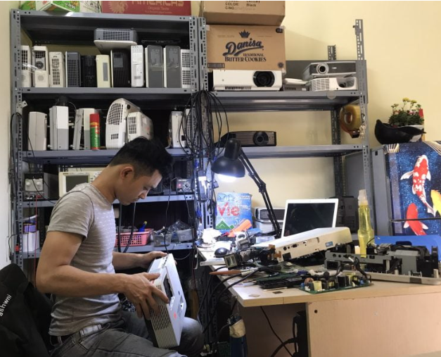 Kỹ thuật sửa máy chiếu