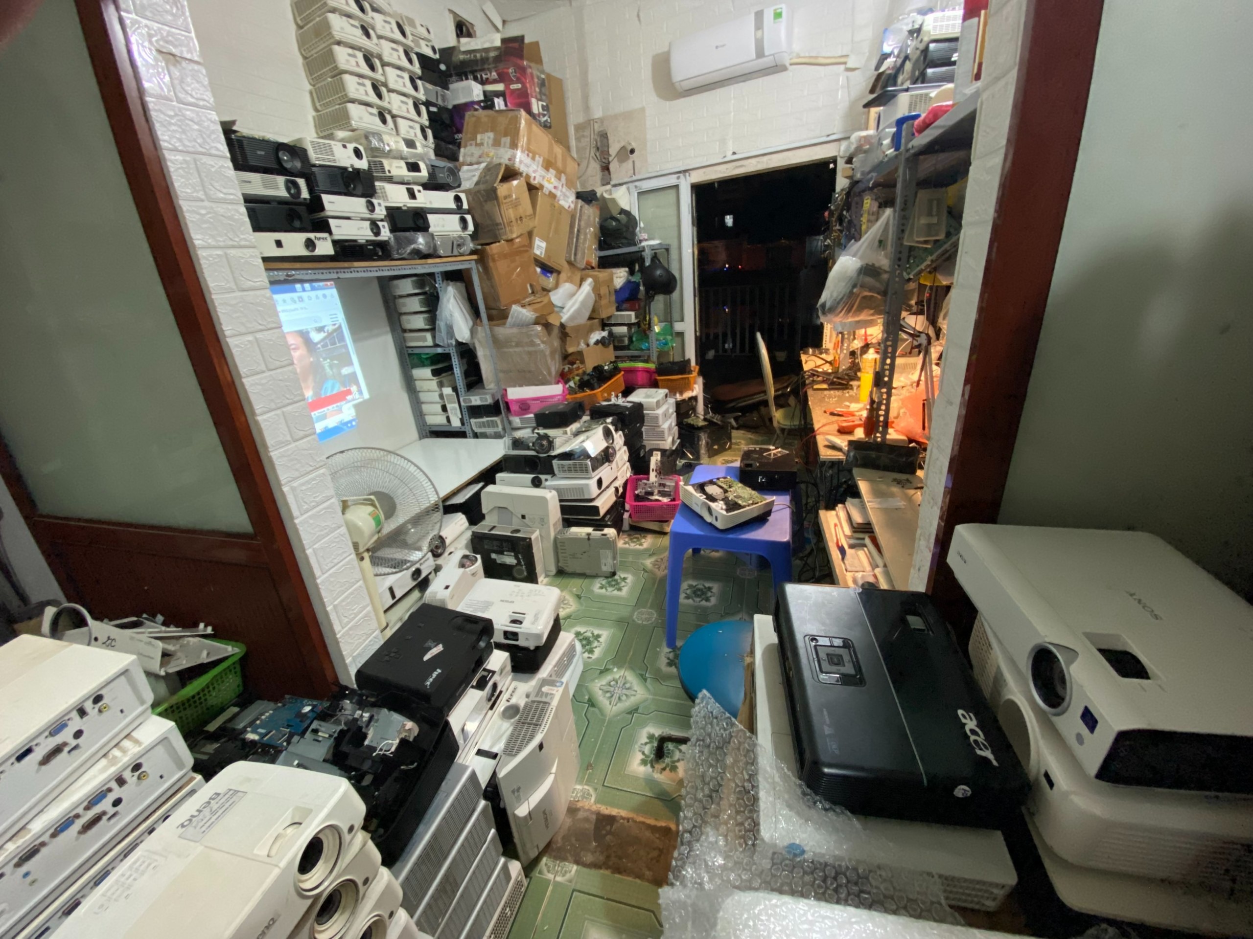 Sửa máy chiếu hà nội