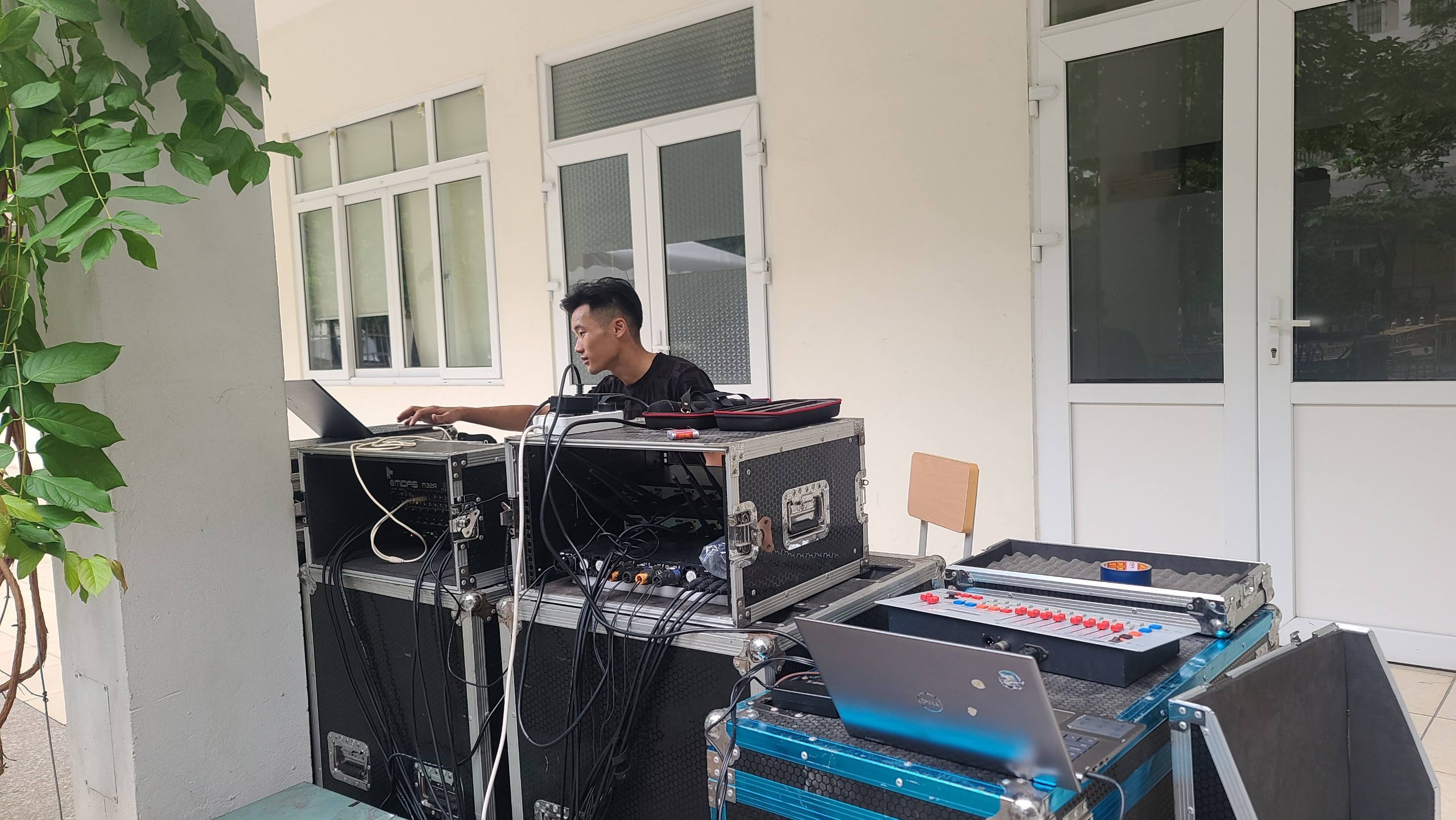 Lỗi không nhận tín hiệu ở máy chiếu NEC