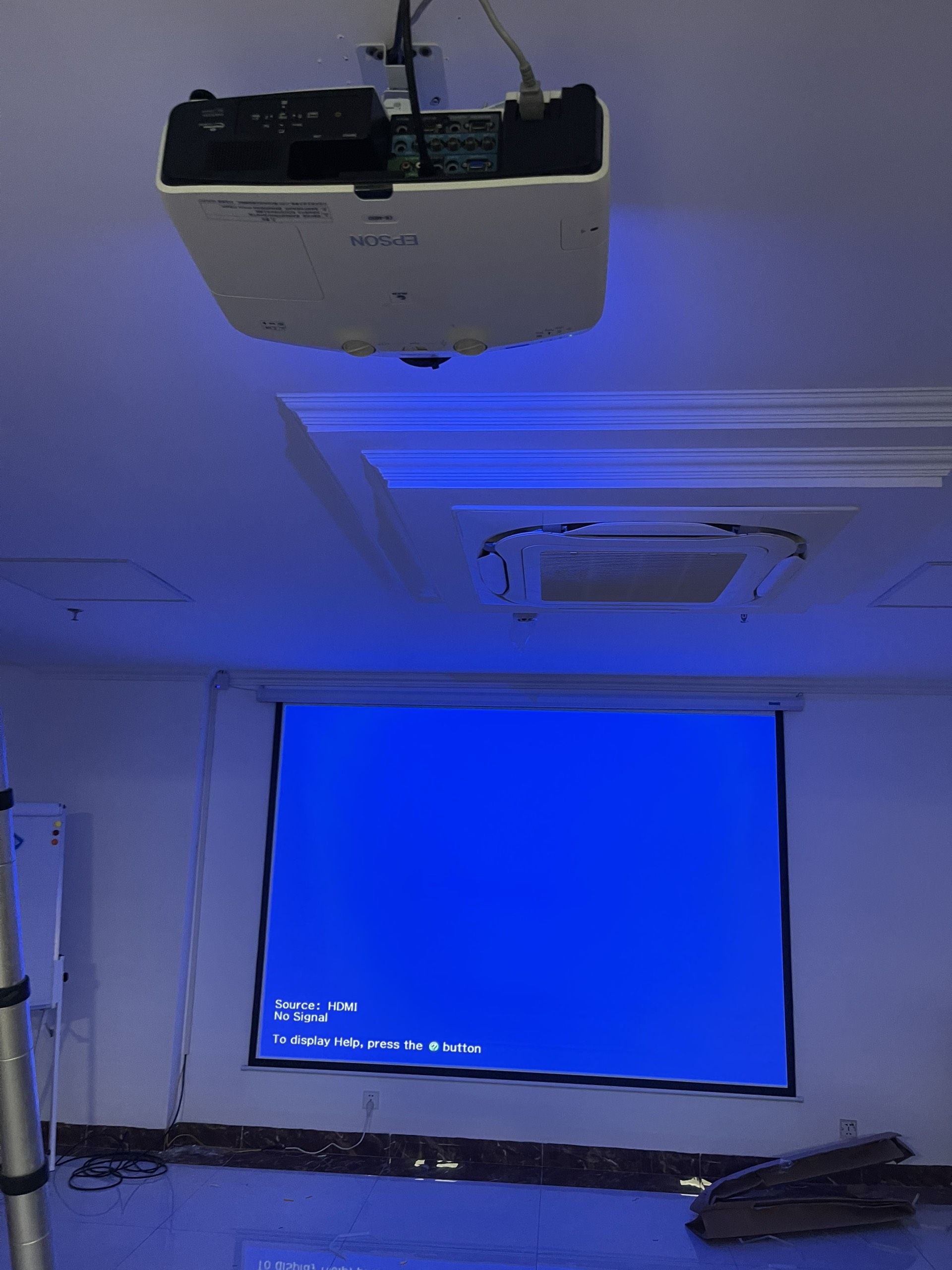 Cho thuê máy chiếu Hải Phòng