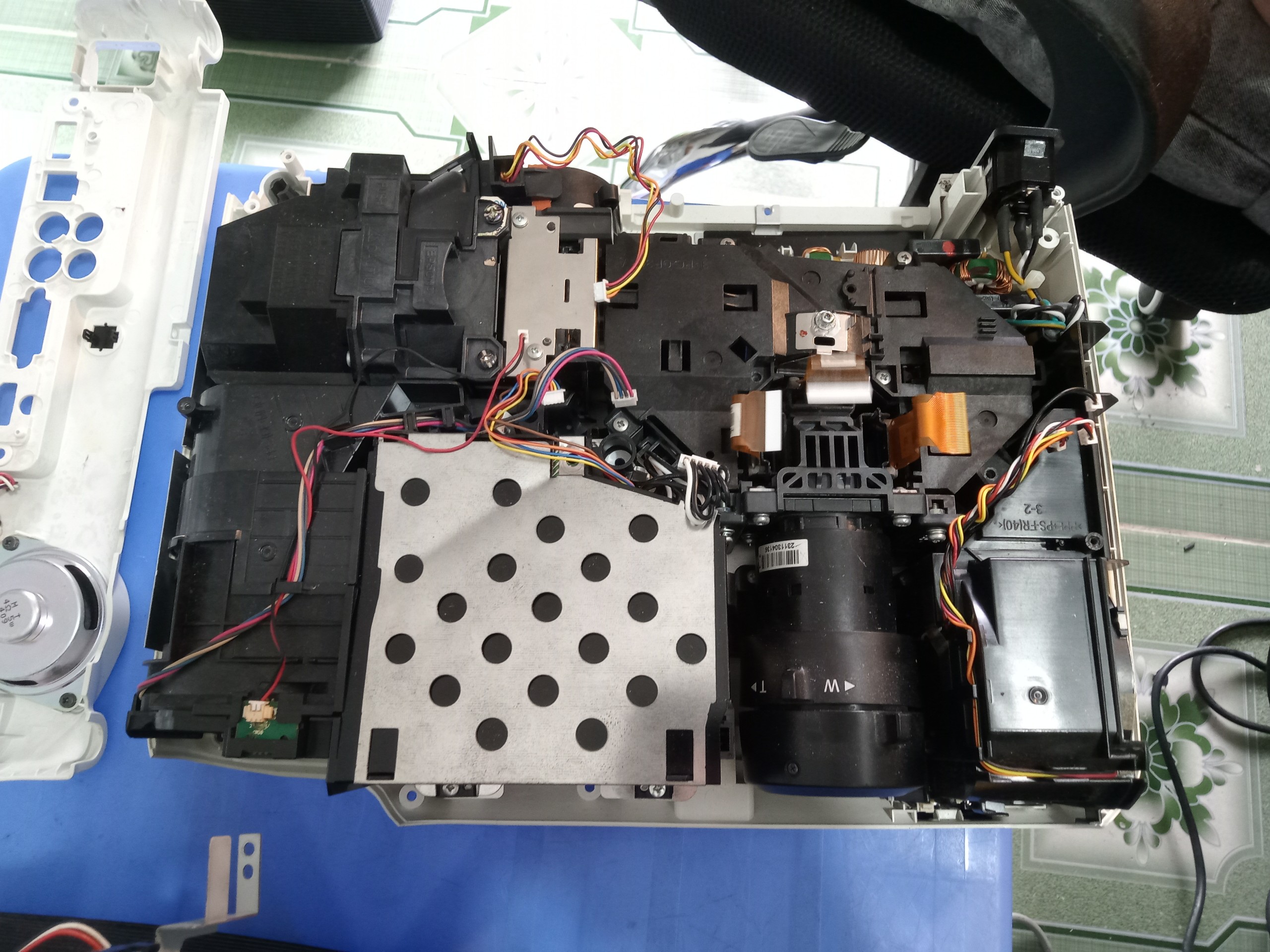 Sửa máy chiếu Hitachi hư ballast